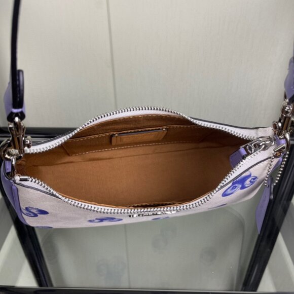 💖💖Coach Teri Shoulder Bag With Blueberry Print - Picture 7 of 7